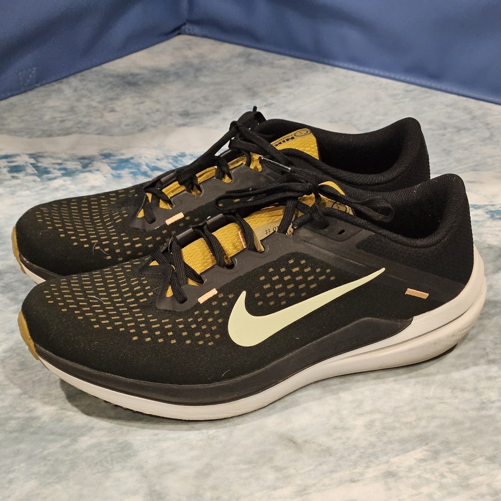 Nike Winflo 10 Men's Size 12 Running Shoes Black Yellow DV4022-001